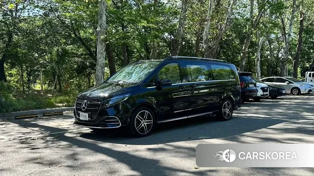 Mercedes-Benz V-Class 2025 Черный из Кореи