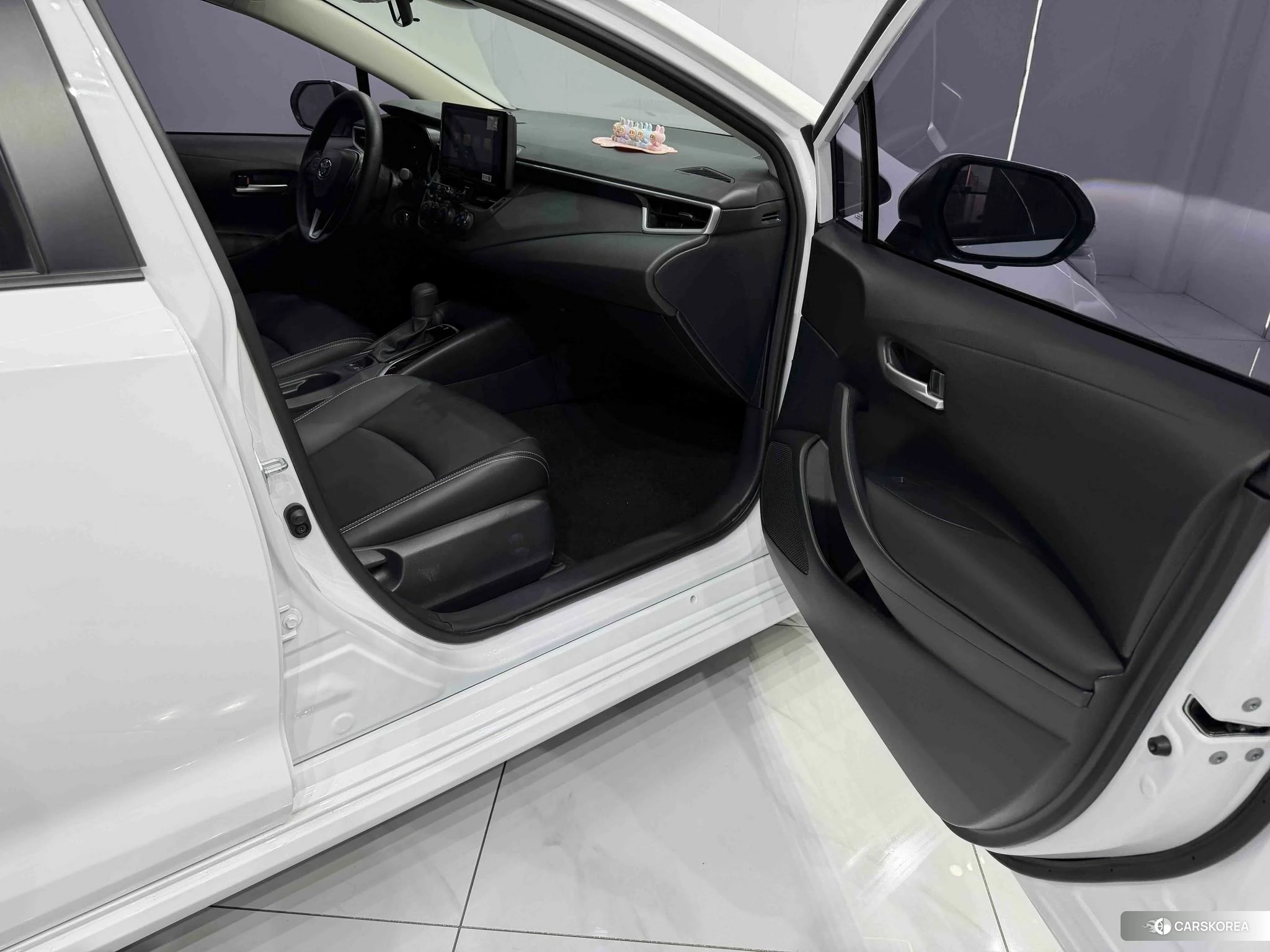 Toyota Corolla 2022 Белый из Китая