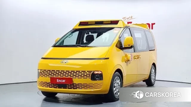 Hyundai Staria 2023 Желтый из Кореи