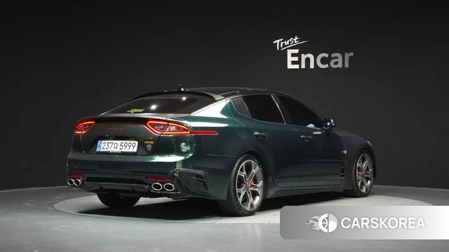 Kia Stinger 2018 Темно-зеленый из Кореи