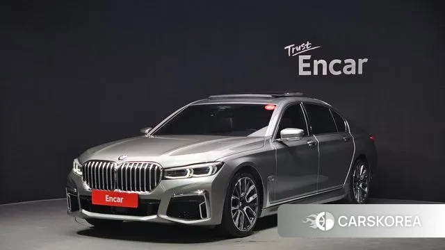 BMW 7 Series (G11) 2021 Серебристо-серый из Кореи