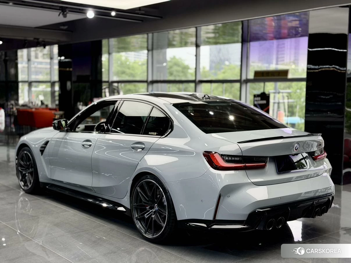 BMW M3 2022 Серебристо-серый из Китая