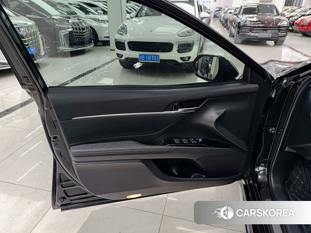 Toyota Camry 2023 Черный из Китая