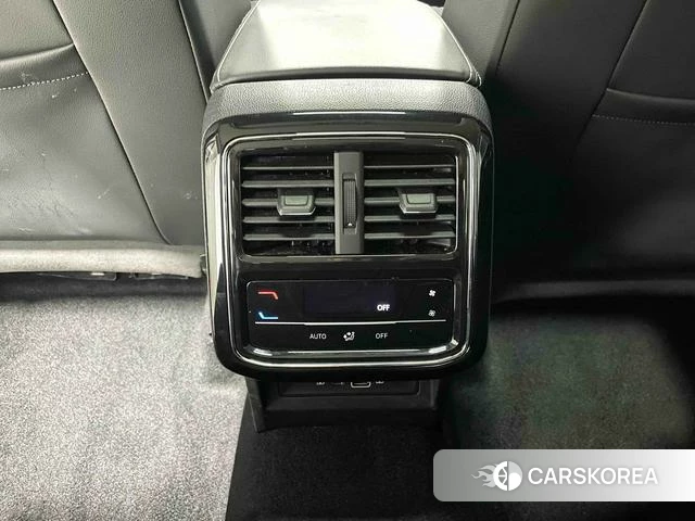 Volkswagen Passat 2023 Черный из Китая