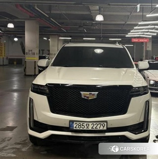 Cadillac Escalade 5th Generation 2021 Белый из Кореи