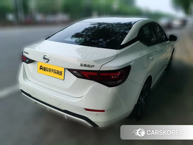 Nissan Xuan Yi 2022 Белый из Китая