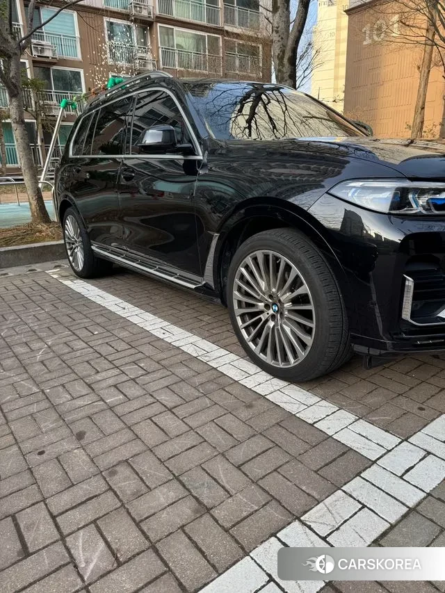 BMW X7 (G07) 2022 Черный из Кореи