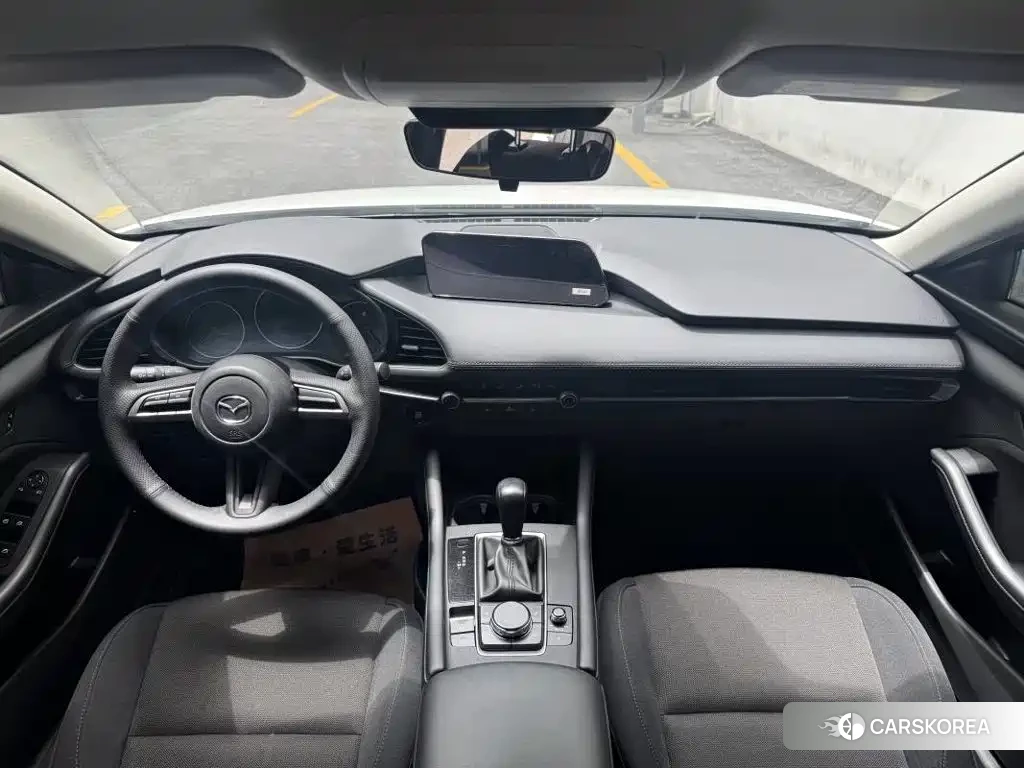 Mazda 3 2024 Белый из Китая
