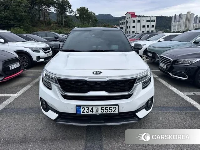 Kia Seltos 2021 Белый из Кореи