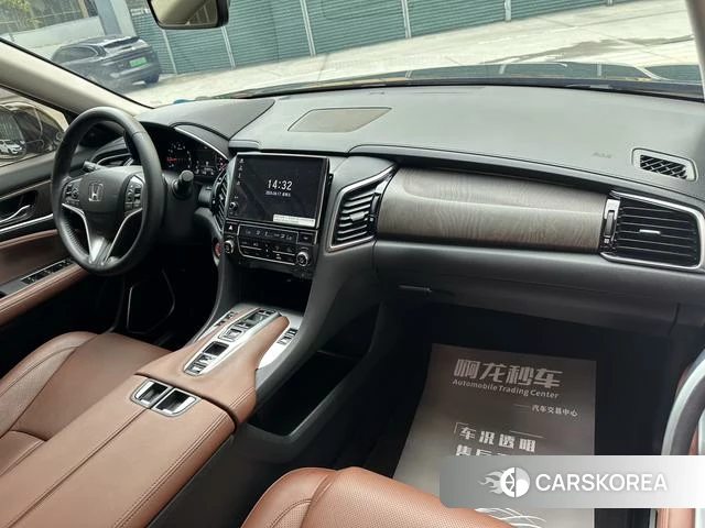 Honda Crown Road 2023 Черный из Китая