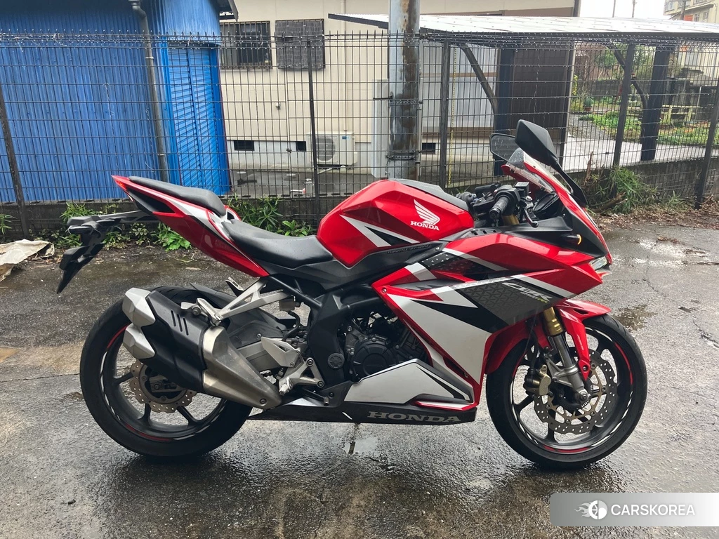 Проданный Honda CBR250RR ABS 2017 из Японии, фото 2