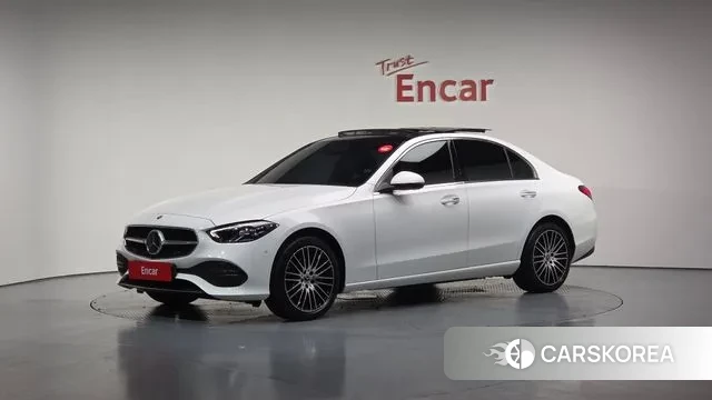 Mercedes-Benz C-Class W206 2024 Белый из Кореи