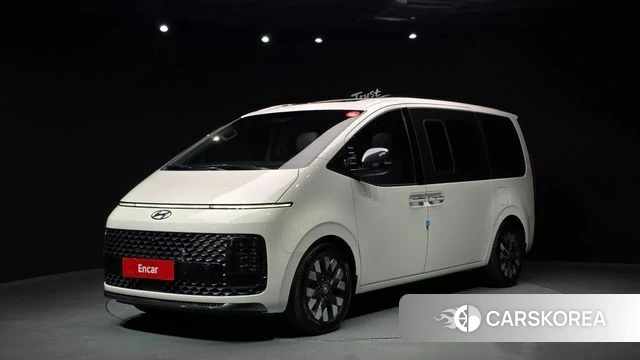 Hyundai Staria 2022 Белый из Кореи