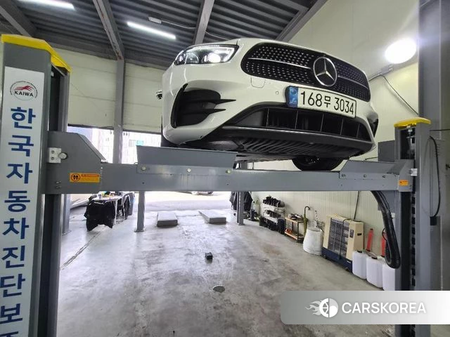 Mercedes-Benz E-Class W213 2022 Белый из Кореи