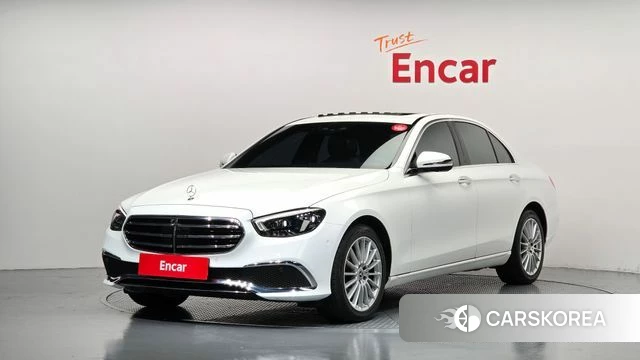 Mercedes-Benz E-Class W213 2021 Белый из Кореи