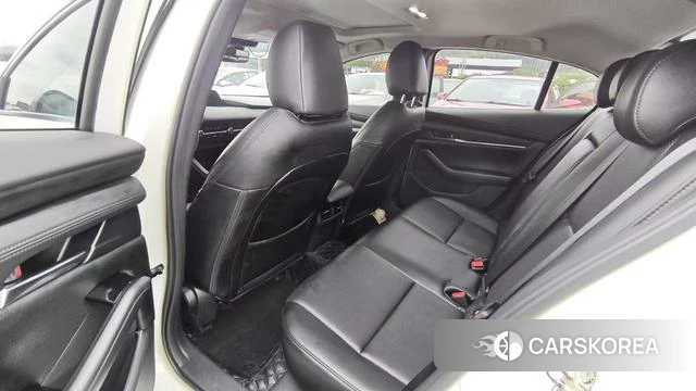 Mazda 3 Angkesaila 2021 Белый из Китая