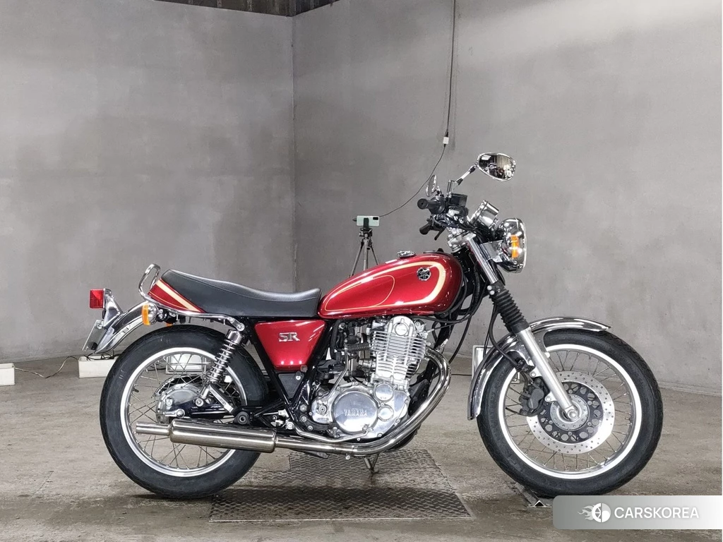 Проданный Yamaha SR 400 2011 из Японии
