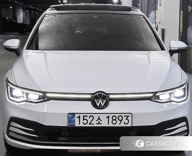 Volkswagen Golf 8th Generation 2024 Белый из Кореи