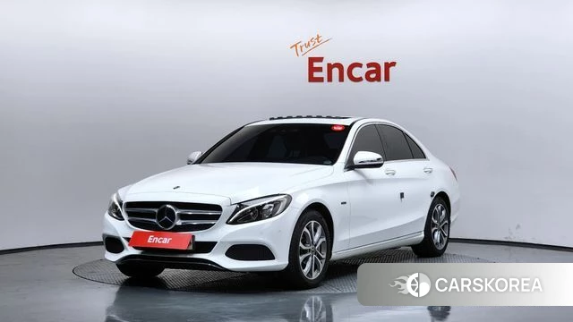 Mercedes-Benz C-Class W205 2018 Белый из Кореи