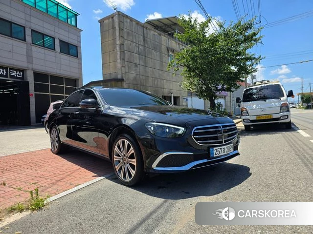 Mercedes-Benz E-Class W213 2023 Черный из Кореи