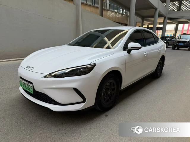 BYD Seal 05DM 2025 Белый из Китая