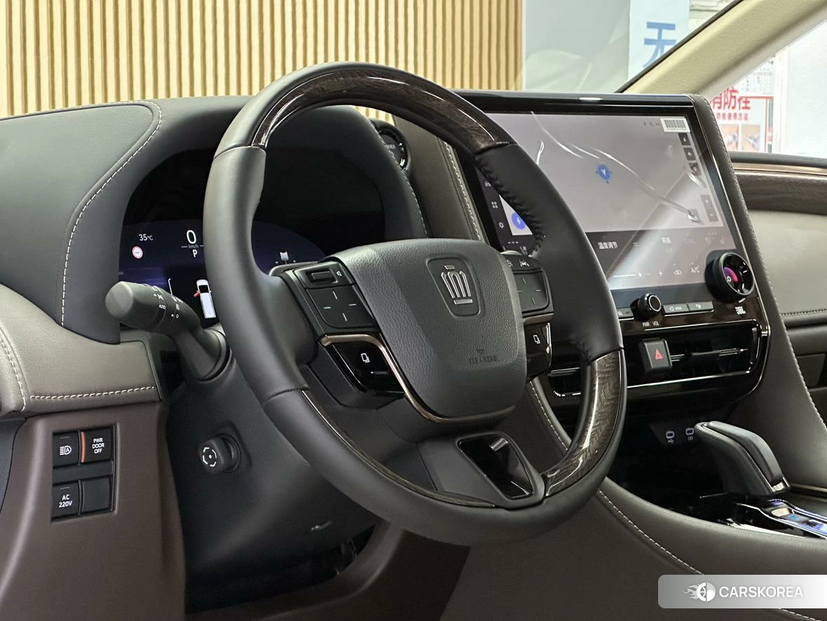 Toyota Wilfa 2023 Черный из Китая