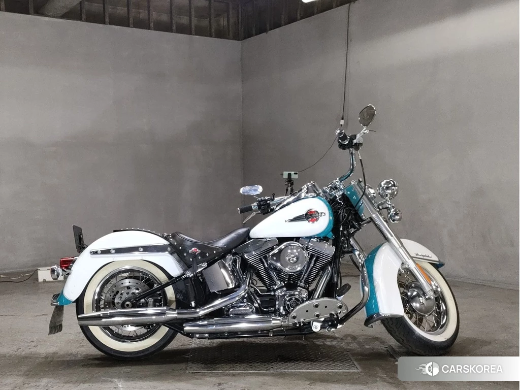 Проданный Harley-Davidson Heritage Softail Classic FLSTC1690 2016 из Японии, фото 2