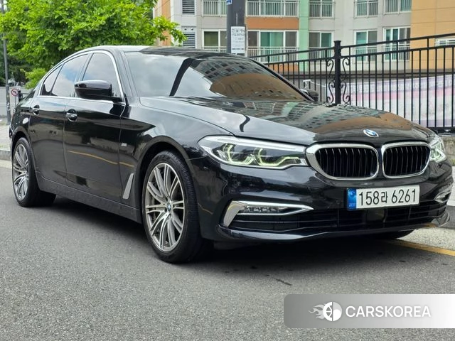 BMW 5 Series (G30) 2018 Черный из Кореи