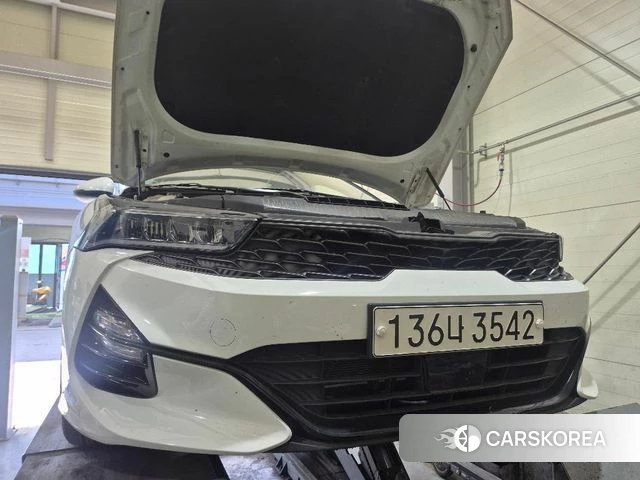 Kia K5 3rd generation 2022 Белый из Кореи