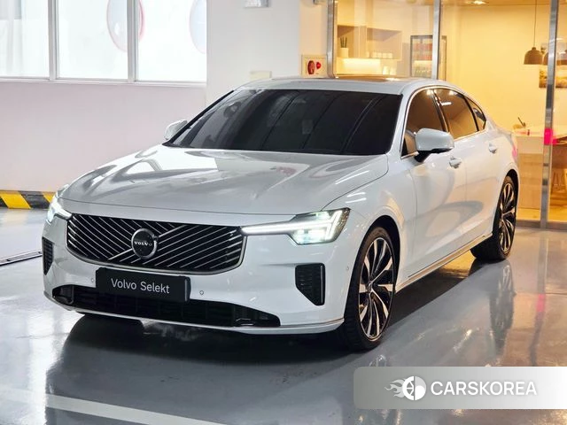Volvo S90 2025 Белый из Кореи