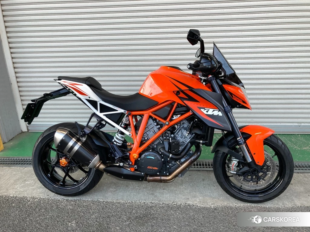 Проданный KTM 1290 SUPER DUKE R 2016 из Японии