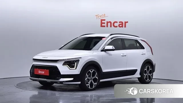 Kia Di Ol Nu Niro 2023 Белый из Кореи