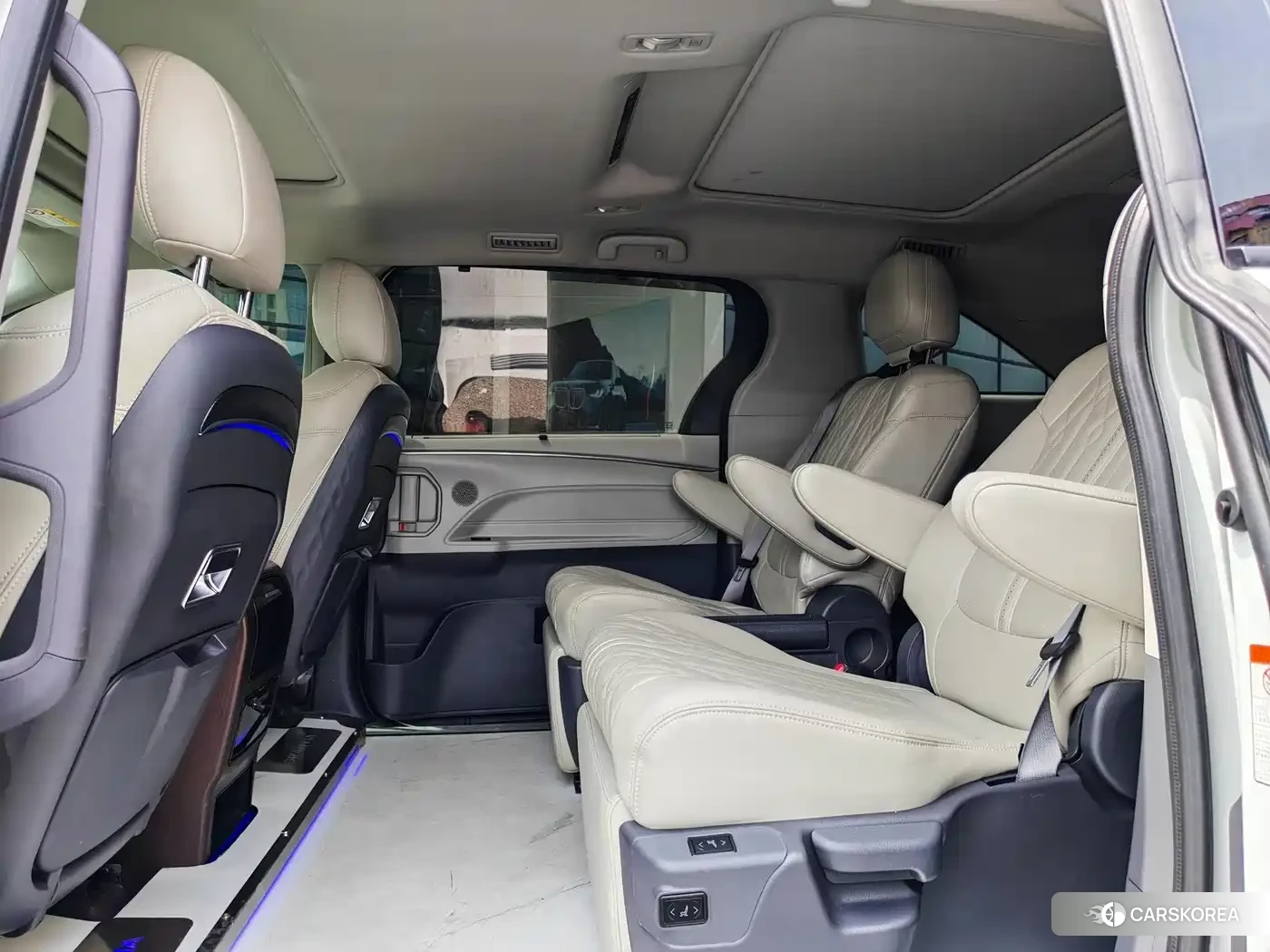 Toyota Grevia 2024 Белый из Китая