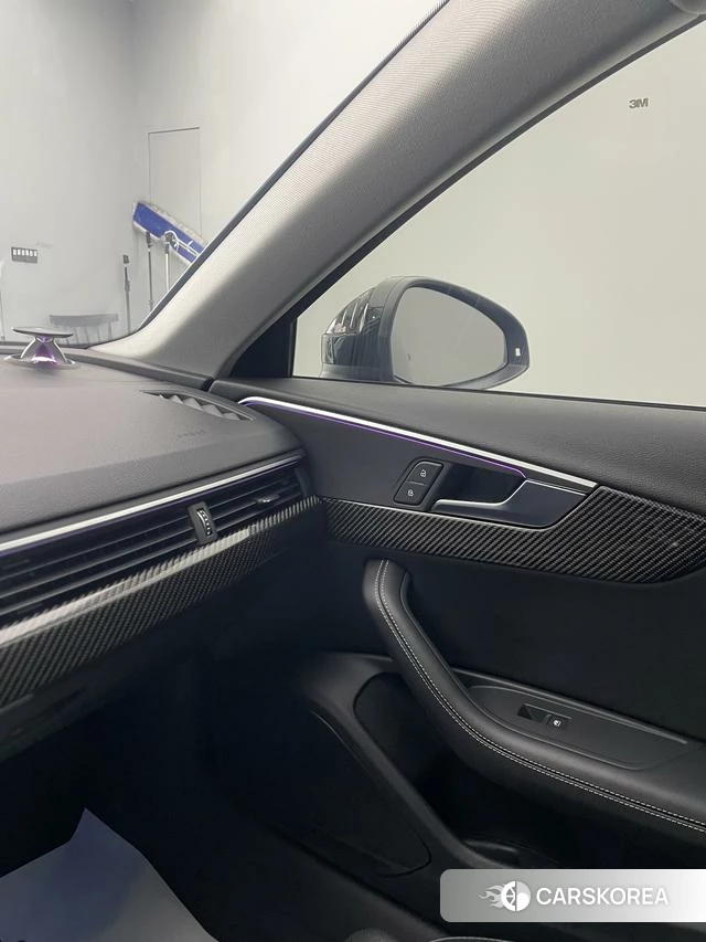 Audi A4L 2022 Темно-серый из Китая