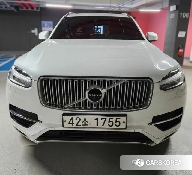 Volvo XC90 second Generation 2019 Белый из Кореи