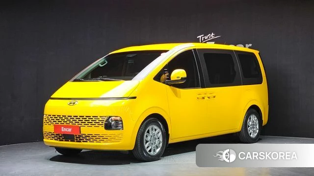 Hyundai Staria 2023 Желтый из Кореи