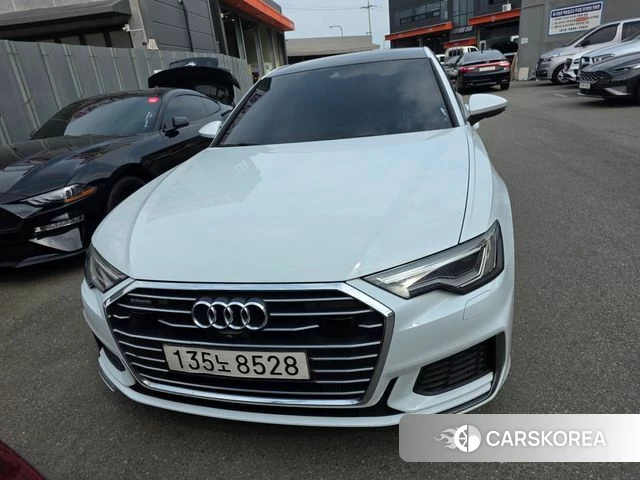 Audi A6 (C8) 2021 Белый из Кореи