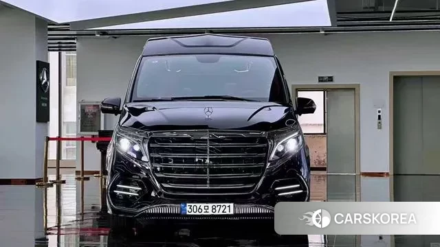 Mercedes-Benz V-Class 2023 Черный из Кореи