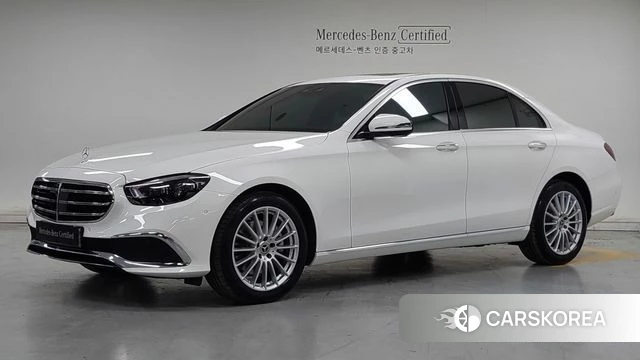 Mercedes-Benz E-Class W213 2022 Белый из Кореи