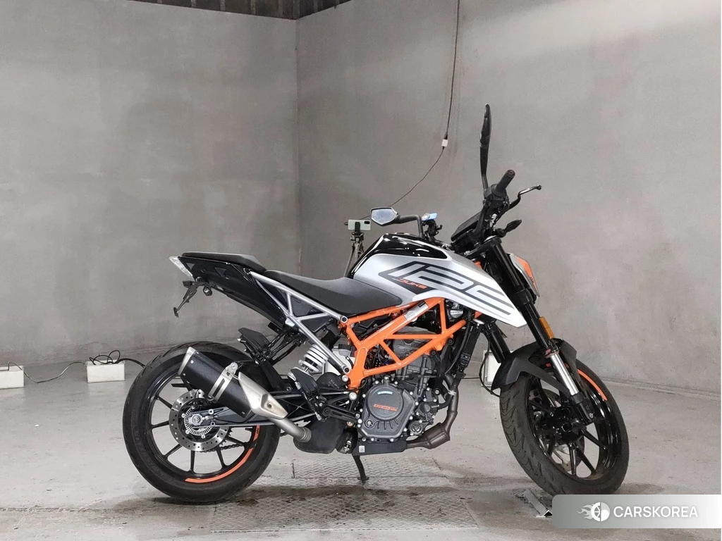 Проданный KTM 125 DUKE 2022 из Японии, фото 2