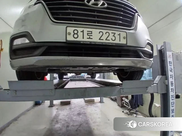 Hyundai The New Grand Starex 2019 Серебристо-серый из Кореи