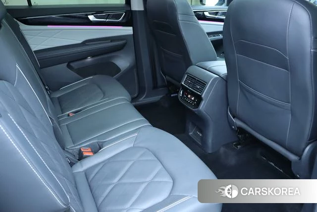 Volkswagen Tourang 2023 Черный из Китая