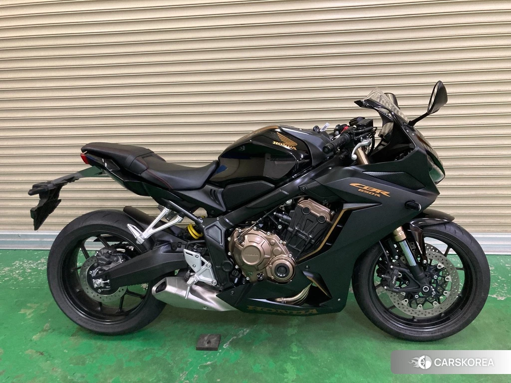 Проданный Honda CBR650R 2021 из Японии