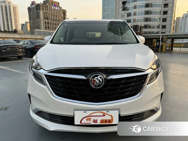 Buick GL8 2022 Белый из Китая