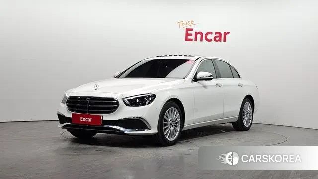 Mercedes-Benz E-Class W213 2022 Белый из Кореи