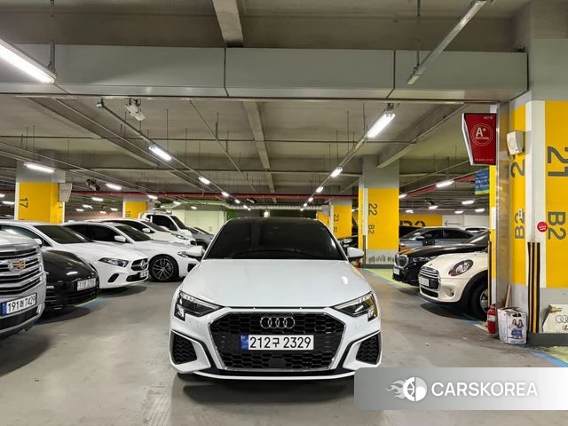 Audi A3 (8Y) 2023 Белый из Кореи