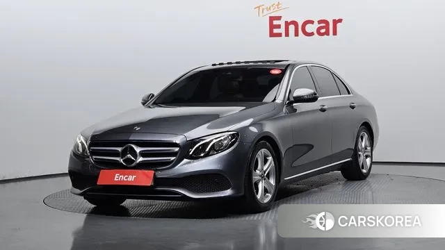 Mercedes-Benz E-Class W213 2018 Серый из Кореи