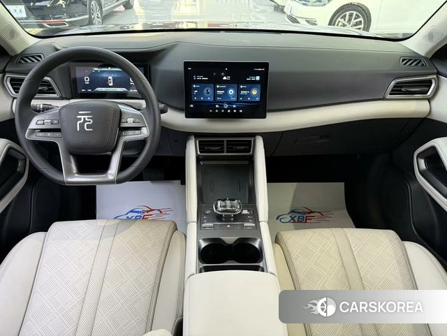 BYD Yuan UP 2025 Темно-серый из Китая