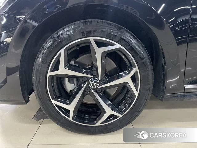 Volkswagen Passat 2023 Черный из Китая
