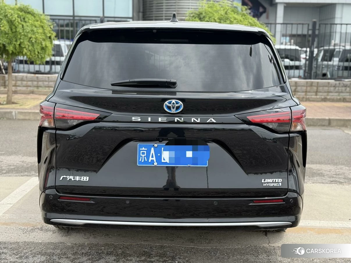 Toyota Saina 2021 Черный из Китая